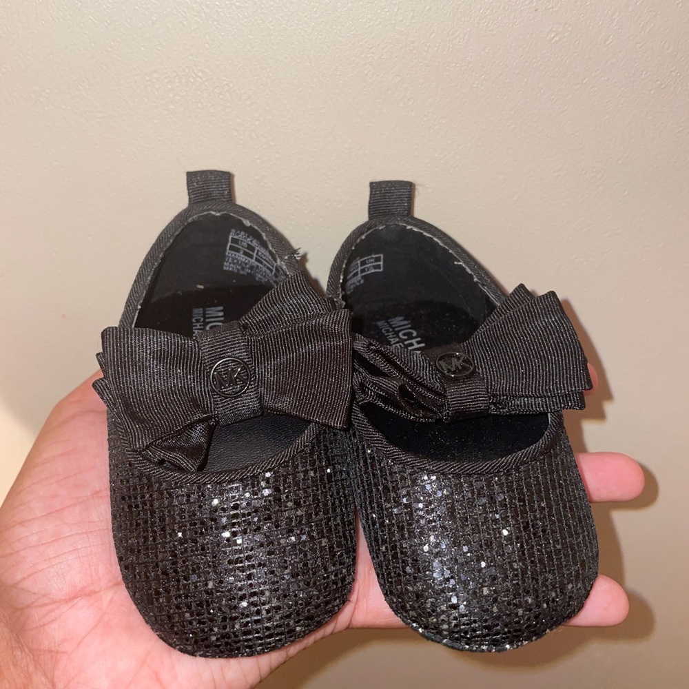 Black Michael Kors flats